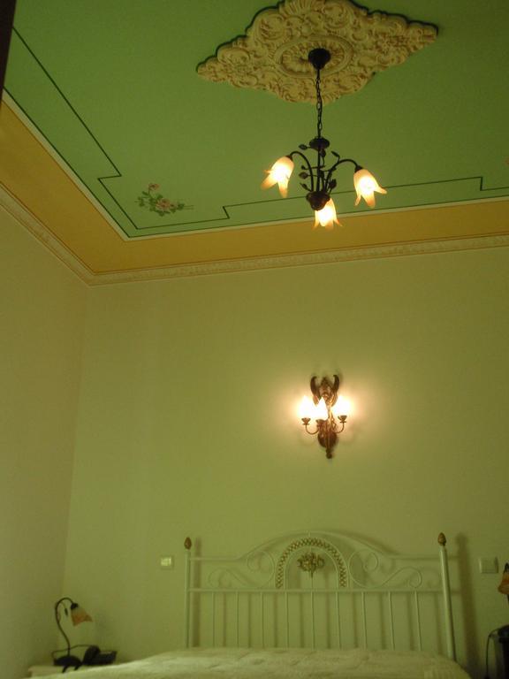 "O Viajante" Low Cost Hotel เอสเตรมอซ ห้อง รูปภาพ